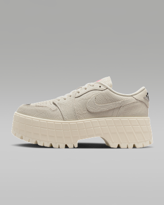 NIKE公式】エア ジョーダン 1 ブルックリン LOW ウィメンズシューズ